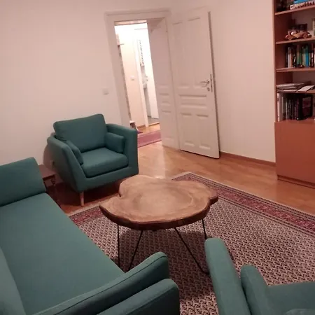 And Modern Apartment